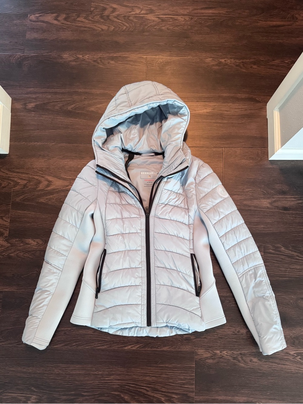 Bernardo Packable Hooded Puffer Jacket